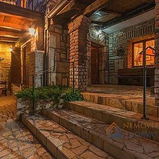 Prodej rodinného domu, 296m²