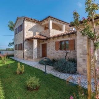 Prodej rodinného domu, 260m²