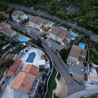 Prodej rodinného domu, 3946m²