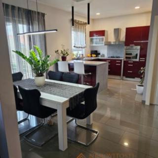 Prodej bytu 2+kk, 131m²