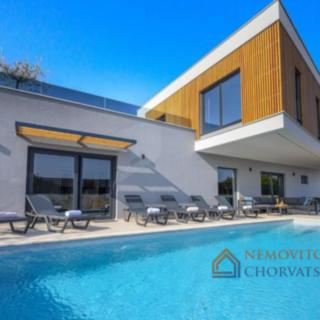 Prodej rodinného domu, 210m²