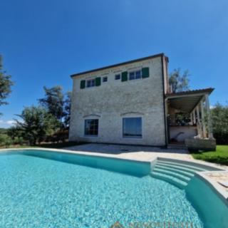 Prodej rodinného domu, 177m²