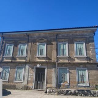 Prodej rodinného domu, 690m²