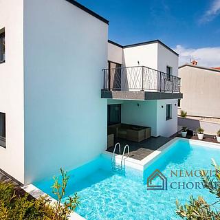 Prodej rodinného domu, 255m²