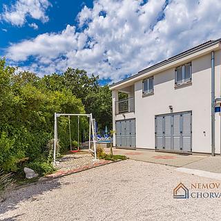 Prodej rodinného domu, 200m²