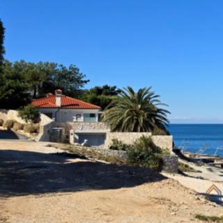 Prodej rodinného domu, 262m²
