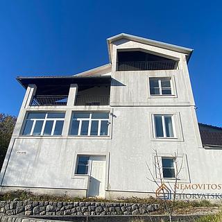 Prodej rodinného domu, 400m&sup2;