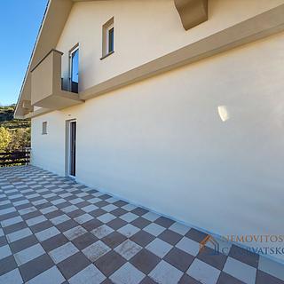 Prodej rodinného domu, 400m²