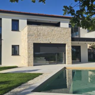 Prodej rodinného domu, 168m²