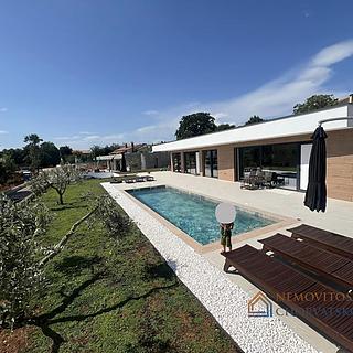 Prodej rodinného domu, 189m²