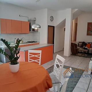 Prodej rodinného domu, 138m²