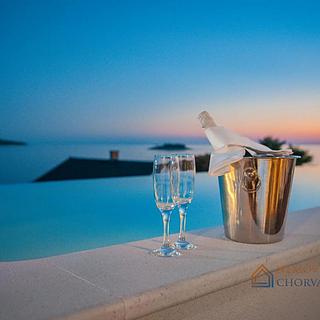 Prodej rodinného domu, 380m²