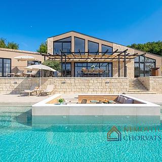 Prodej rodinného domu, 230m²