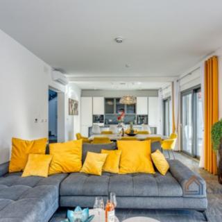 Prodej rodinného domu, 260m²