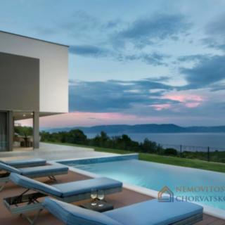 Prodej rodinného domu, 300m²