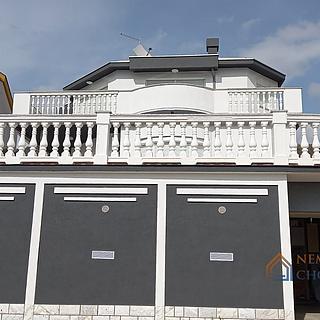 Prodej rodinného domu, 197m²