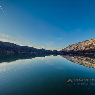 Prodej stavební parcely, 597m²