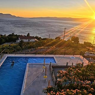 Prodej rodinného domu, 450m²