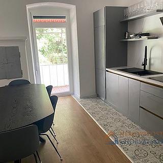 Pronájem bytu 2+kk, 112m²