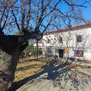 Prodej rodinného domu, 165m²