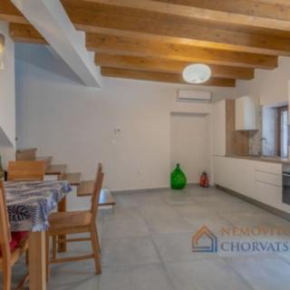 Prodej rodinného domu, 240m²