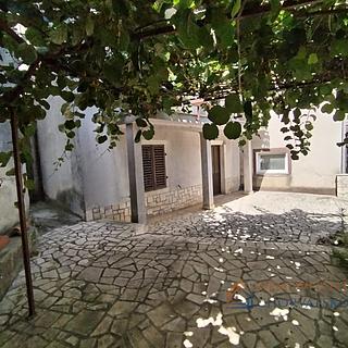 Prodej rodinného domu, 140m²