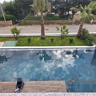 Prodej rodinného domu, 220m²