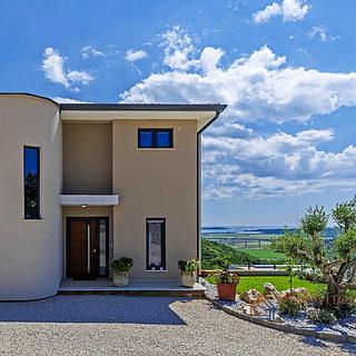 Prodej rodinného domu, 370m²