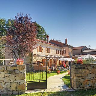 Prodej rodinného domu, 190m²