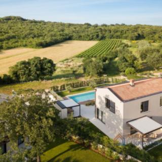 Prodej rodinného domu, 180m²