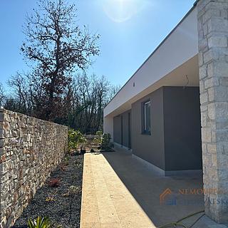 Prodej rodinného domu, 189m²