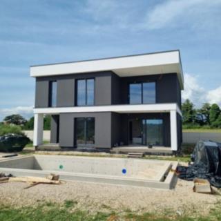 Prodej rodinného domu, 180m²