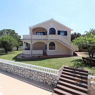 Prodej rodinného domu, 410m²