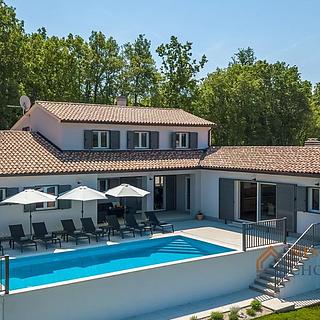 Prodej rodinného domu, 249m&sup2;