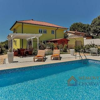 Prodej rodinného domu, 325m²