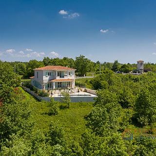 Prodej rodinného domu, 170m²