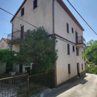 Prodej rodinného domu, 430m²