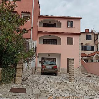 Prodej rodinného domu, 350m²