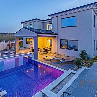 Prodej rodinného domu, 380m²