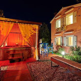 Prodej rodinného domu, 168m²