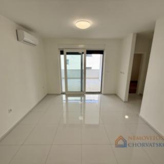 Prodej bytu 1+kk, garsoniery, 65m²