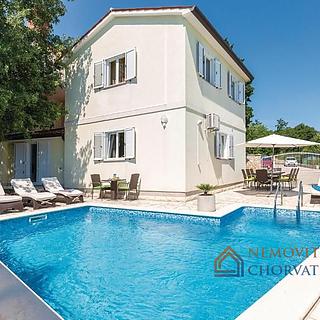 Prodej rodinného domu, 199m²