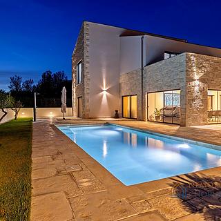 Prodej rodinného domu, 200m²