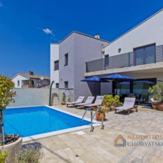 Prodej rodinného domu, 140m²