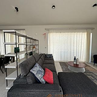 Prodej rodinného domu, 210m²