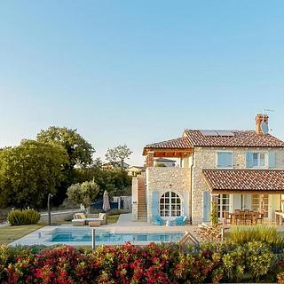 Prodej rodinného domu, 210m²