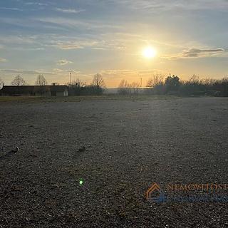 Prodej stavební parcely, 876m²