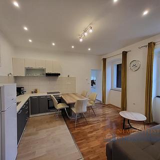 Prodej bytu 1+kk, garsoniery, 64m&sup2;