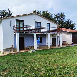 Prodej rodinného domu, 200m²