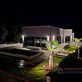 Prodej rodinného domu, 174m²